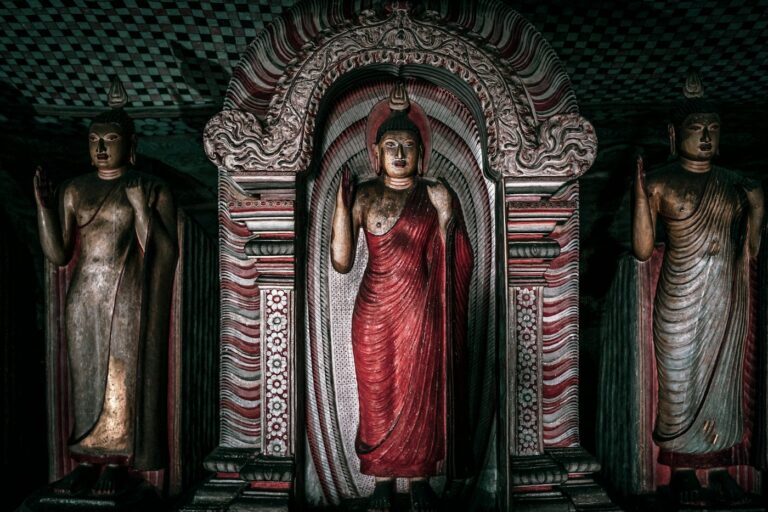 Buddha statues inside the Dambulla cave temple